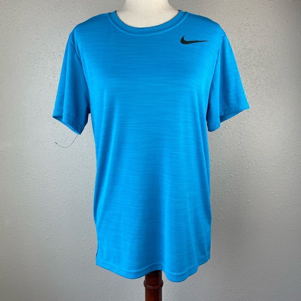 NWOT Nike Training Tee Size S